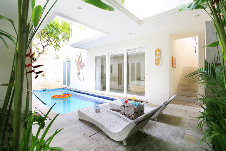 Swimming Pool 2