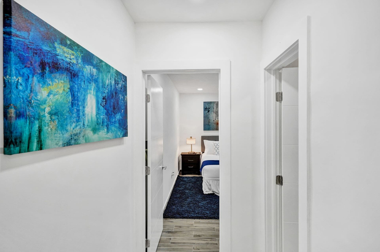 Others 5, Newly Renovated Apt-unit #1 Close to Beach, Broward
