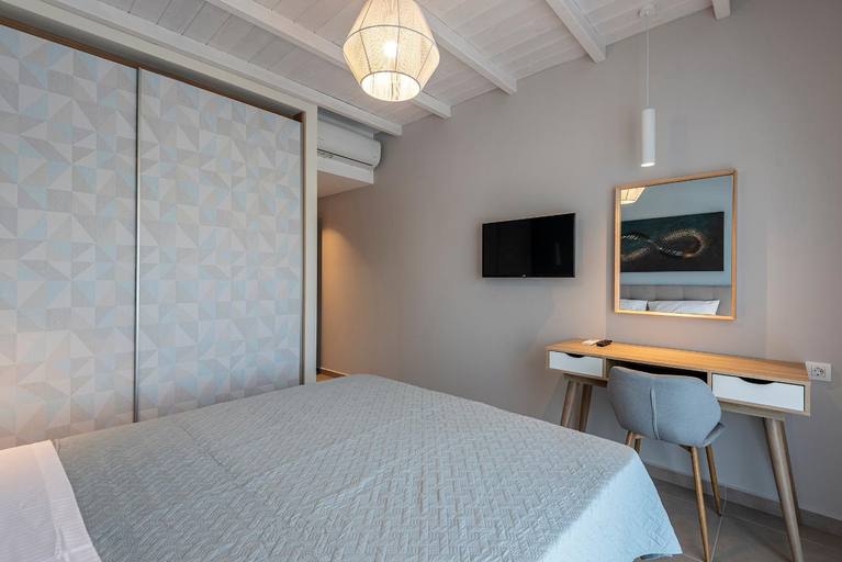 5, Tamaris Villa with heated pool, South Aegean