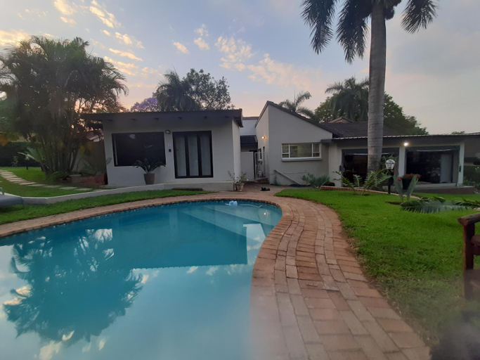 Others 4, Leadwood Guesthouse, Mopani
