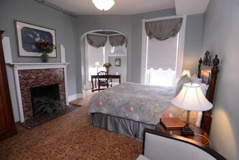 Bedroom 17