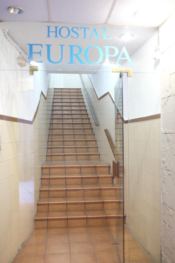 Others 4, Hostal Europa, Barcelona