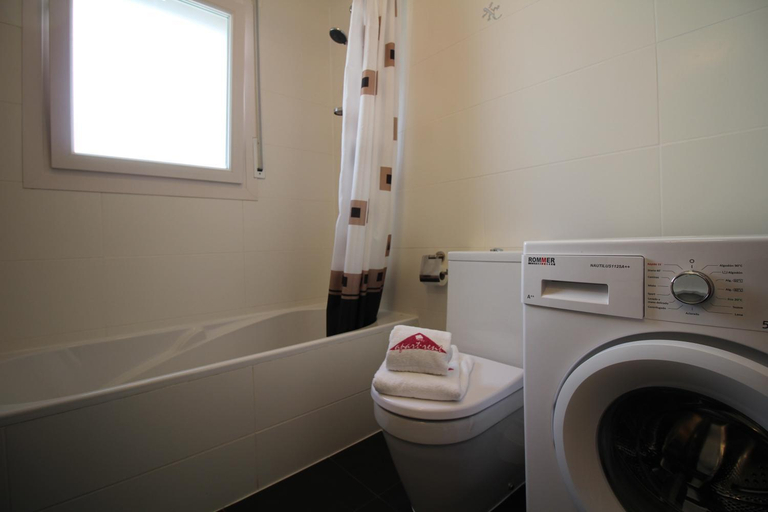 Bathroom 3, Apart-rent Casa Montseny 0119, Girona