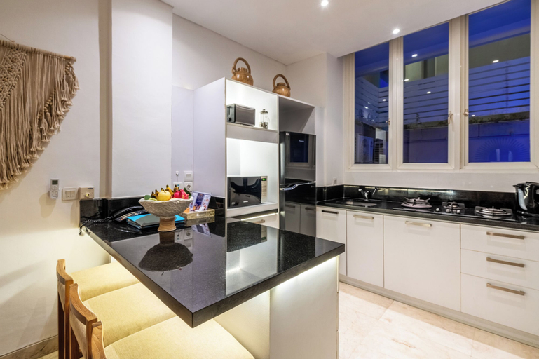 Dining Room 26