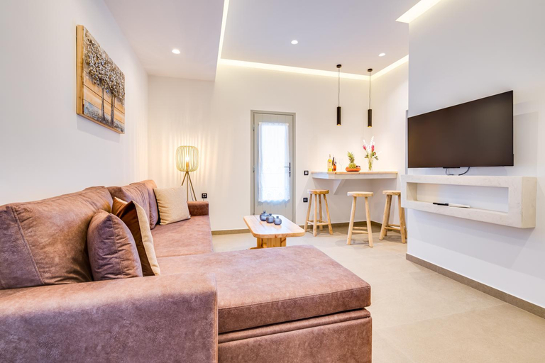 Others 5, Tiara Suites Fira - Cycladic & Cave, South Aegean