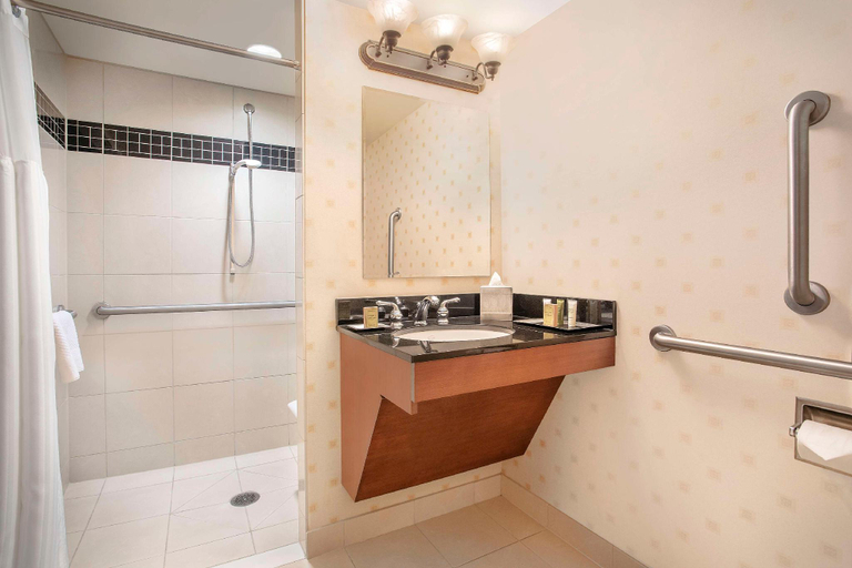 Bathroom 4