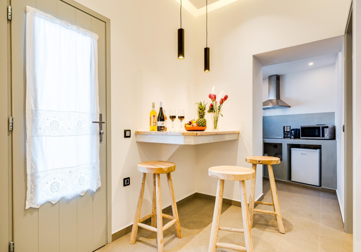 Others 4, Tiara Suites Fira - Cycladic & Cave, South Aegean