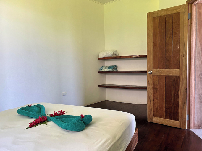 Bedroom 2, Black Pearl Resort, South East Santo