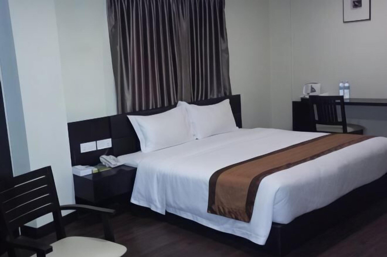 Bedroom 24