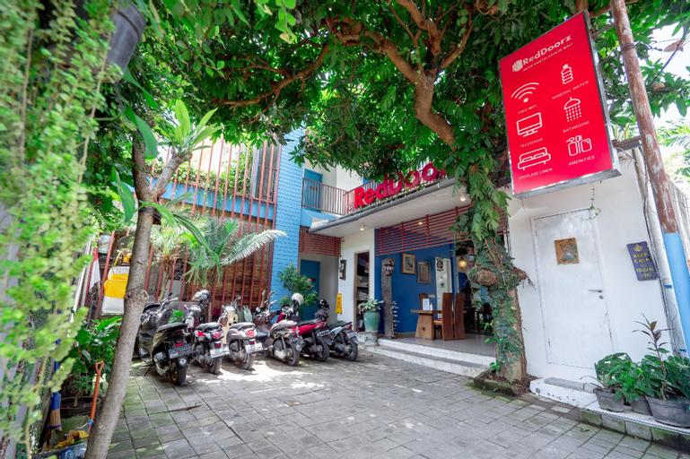 Exterior & Views 2, RedDoorz near Pantai Sanur Bali, Denpasar