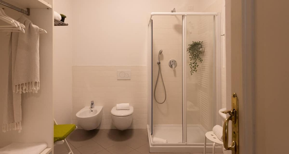 5, Russomanno Apartments, Como