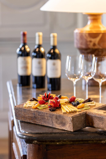 Food & Drinks 5, Chateau du Tertre, Gironde
