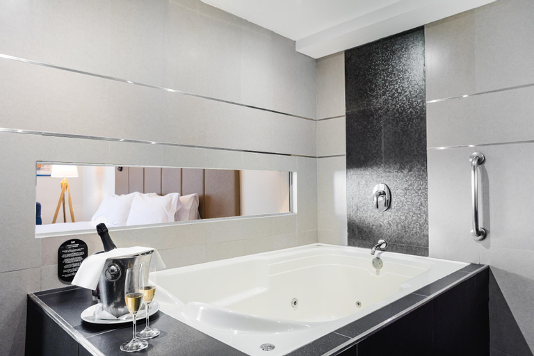 Bathroom 8