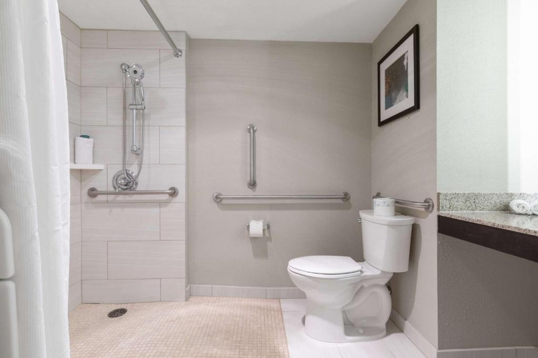 Bathroom 5, Doubletree By Hilton Park City - The Yarrow, Summit