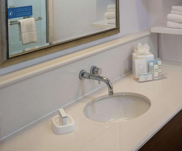 Bathroom 11