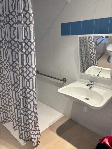 Bathroom 5, Albergue El Muro, Teruel