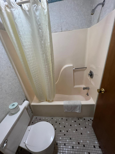 Bathroom 4, Americas Inn Bardstown, Nelson