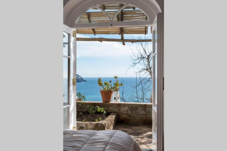 2, Villa paradiso, Salerno