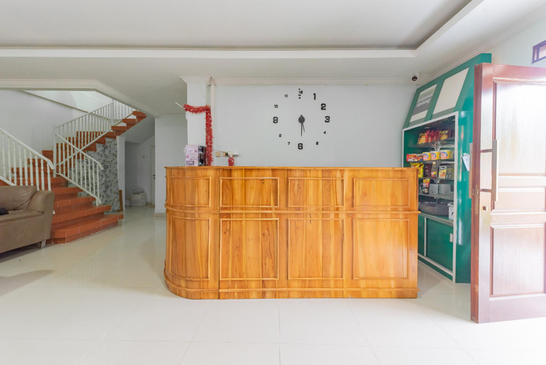 Public Area 3, Urbanview Hotel Kampung Istal Megamendung Puncak by RedDoorz, Bogor