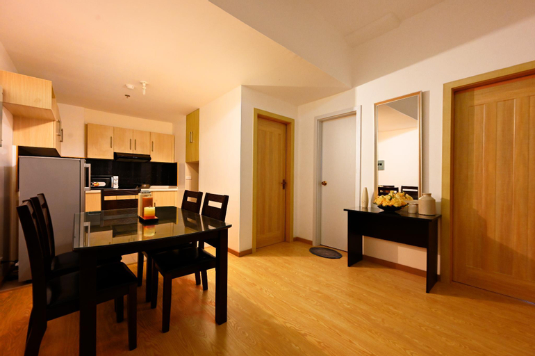 Dining Room 10