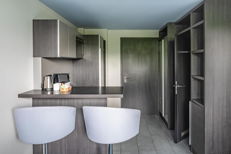 Dining Room 7