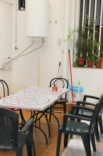 Others 5, Hostel Razio, Barcelona