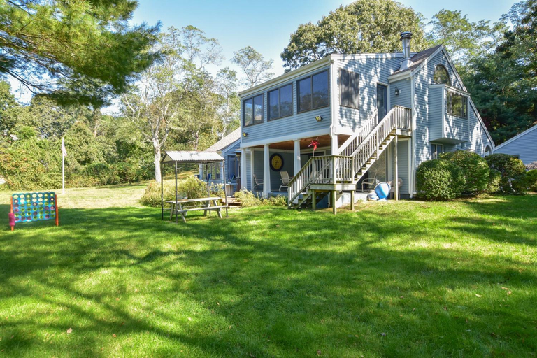 Lake House in Centerville with Private Water Access, Barnstable