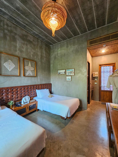 Bedroom 12