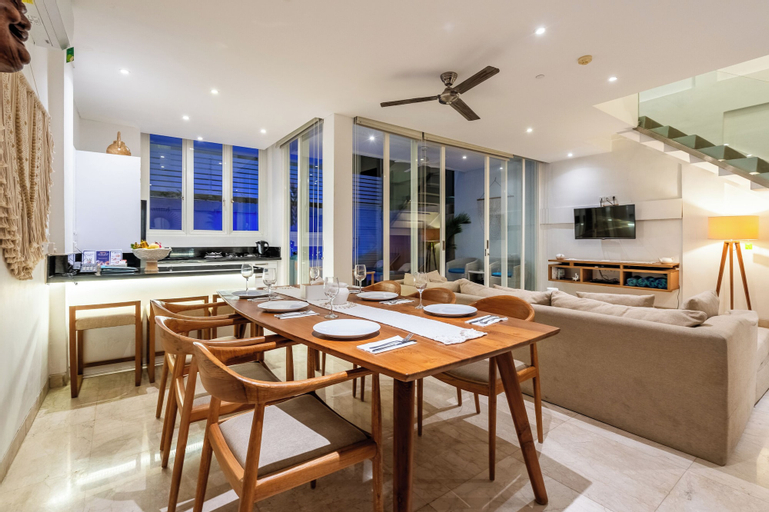 Dining Room 6