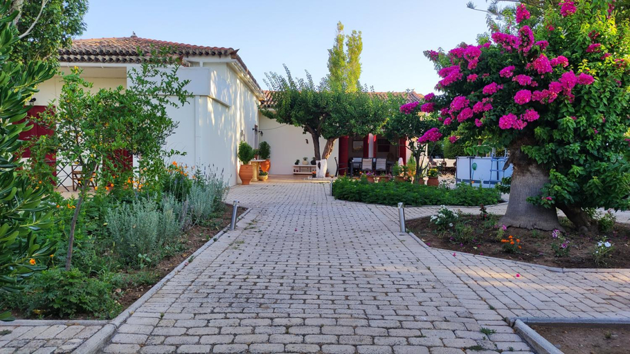 Garden 2, Mediterranean house with beautiful garden, North Aegean