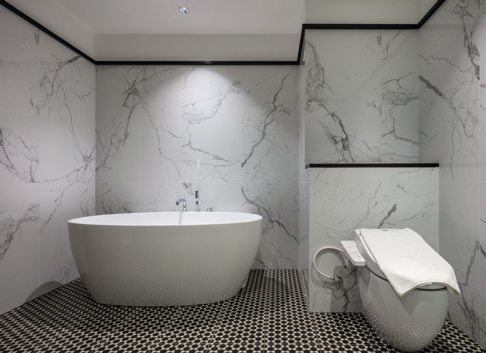 Bathroom 9