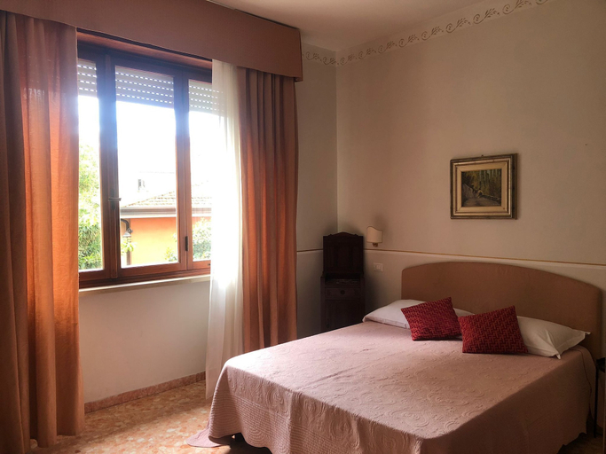 Bedroom 4, B&B Myosotis, Pisa