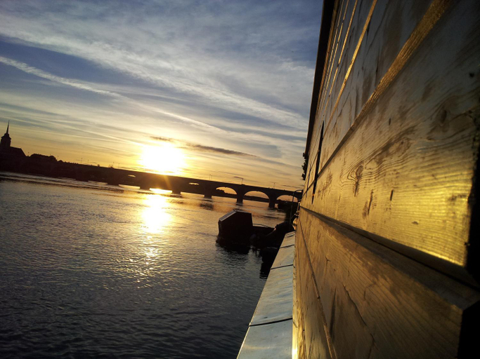 View 2, Different Holidays, Maine-et-Loire