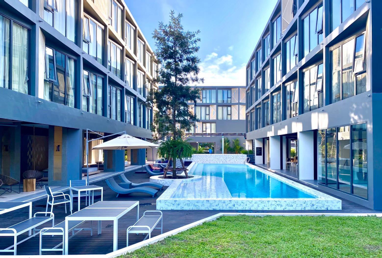 Swimming Pool 1