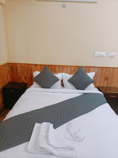 Bedroom 2, Miknaon Inn, Darjiling