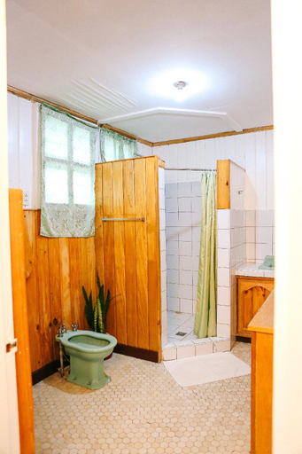 Bathroom 4