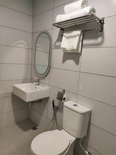 Bathroom 10