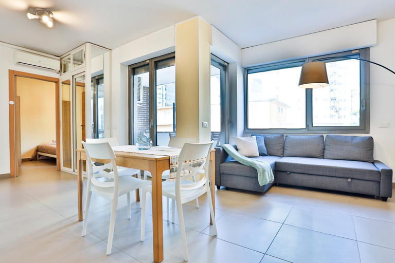 Others 3, GuestHost - Sebeto Apartments with Parking & Netfilx, Napoli