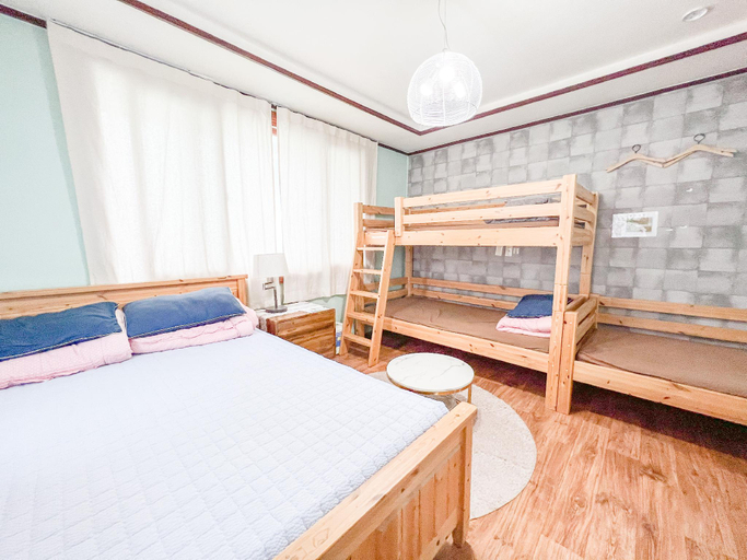 Bedroom 4, Empathy Guesthouse, Buk