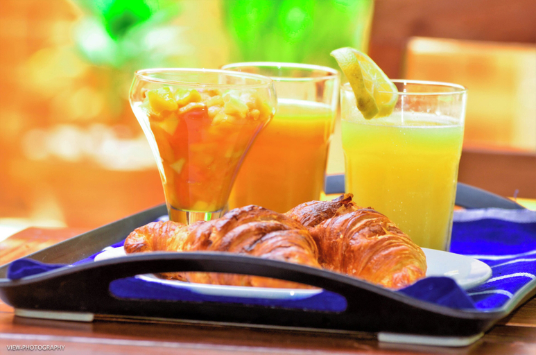 Food & Drinks 5, Umoja Guesthouse II, Kadiogo