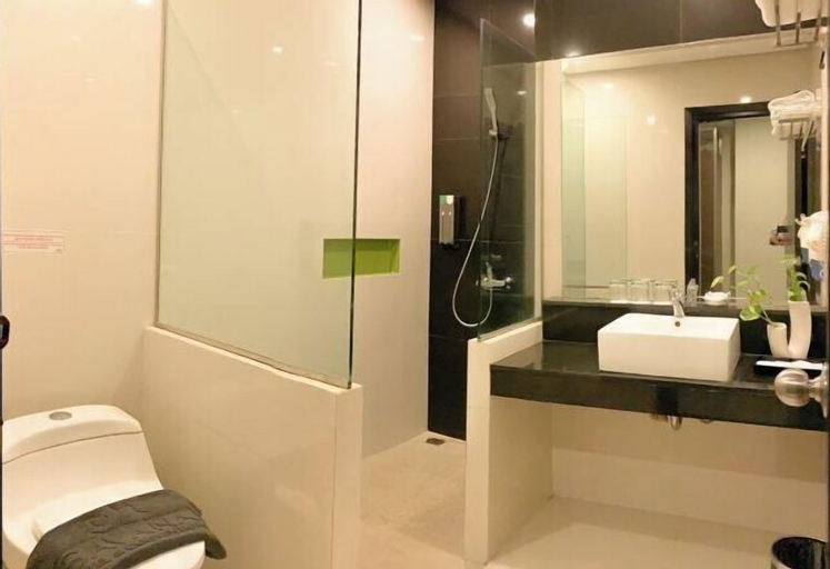 Bathroom 6