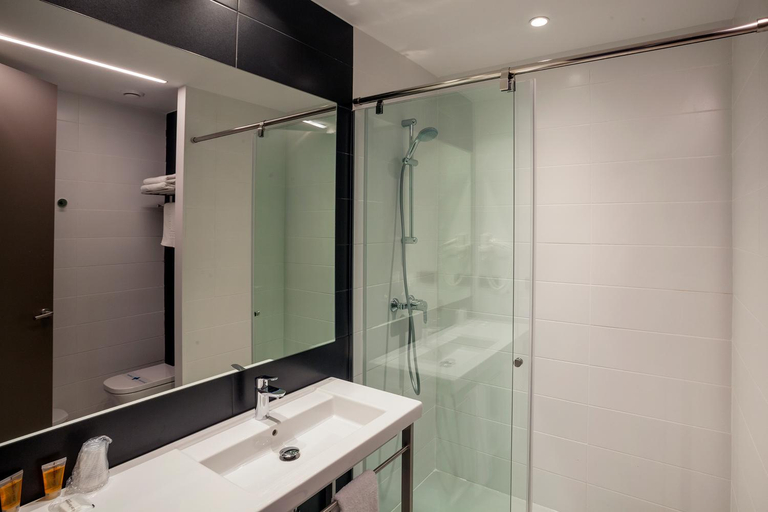 Bathroom 2, Tramuntana, Girona