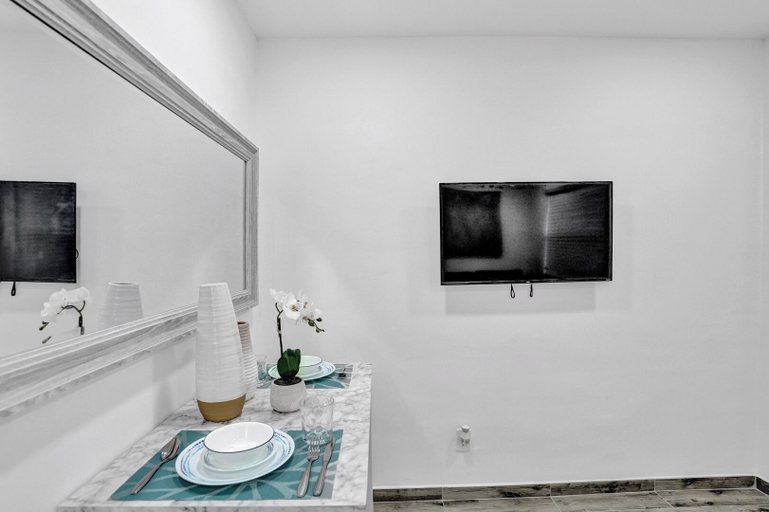 Bathroom 4, Renovated Apt -unit #3 / Close to Beach w/ Parking, Broward