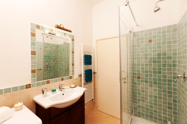 Bathroom, Borgo Iris - Wine Farm in Cortona, Arezzo