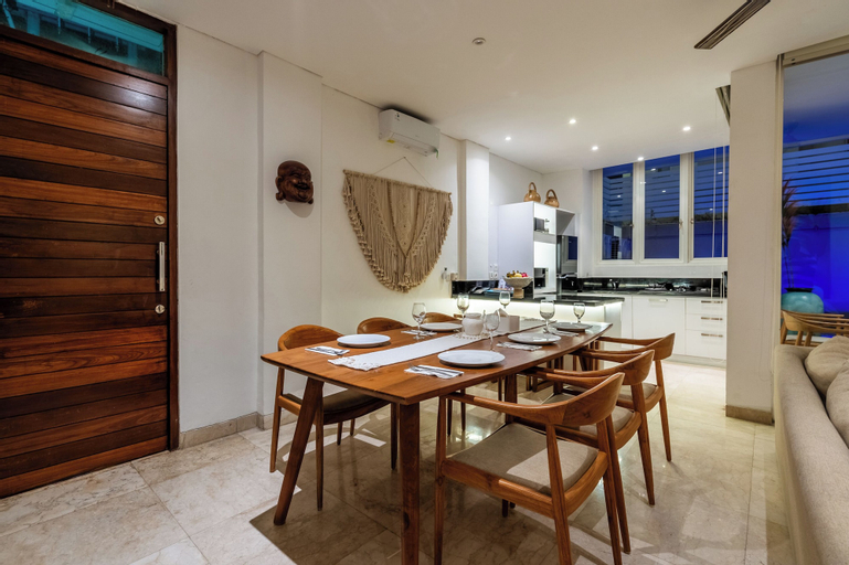 Dining Room 5