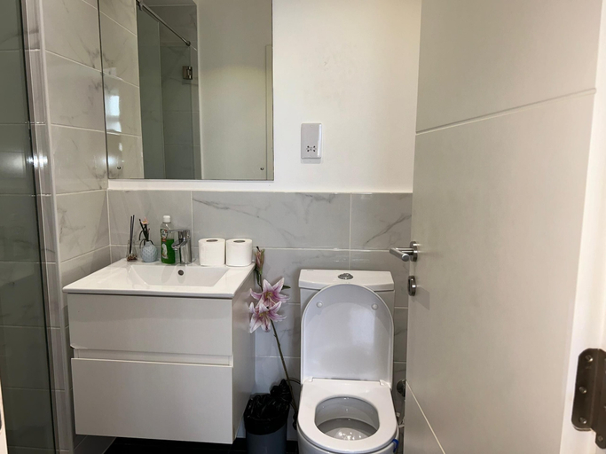 Bathroom 3, EBS LEGEND PROPERTIES, Accra