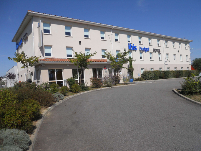 Exterior & Views 2, ibis budget Saint Gaudens, Haute-Garonne