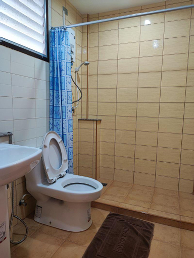 Bathroom 27