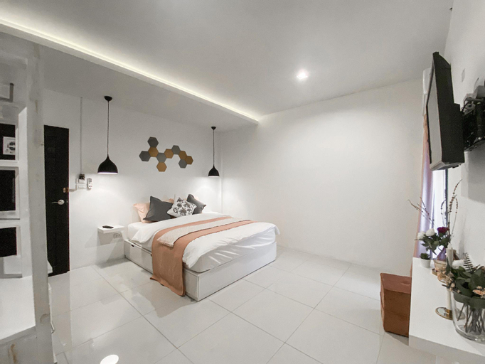 Bedroom 13