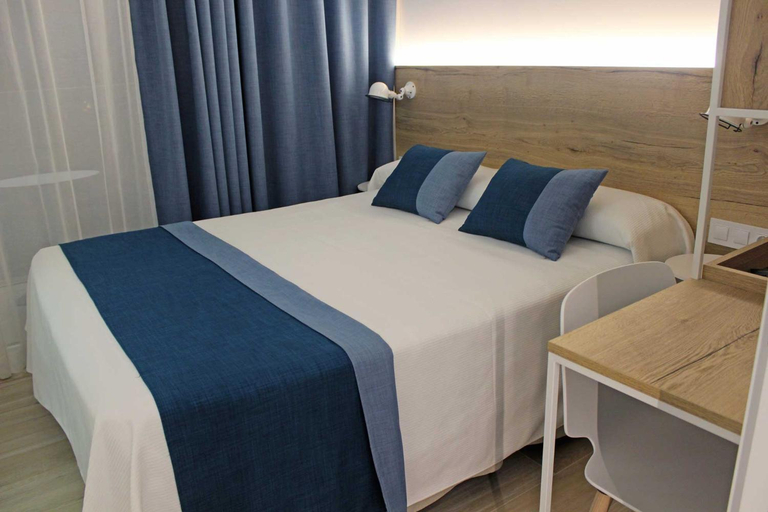 Bedroom 2, Hotel Rocatel, Barcelona